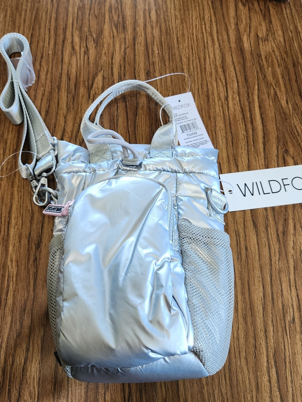 WILDFOX Silver Gray Puffer Crossbody Travel Purse Phone Pouch HBWF-224-0052-30